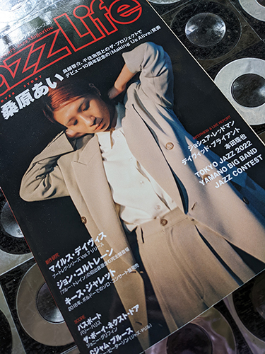 jazzLife 10月号 「武満徹Songs」 レビュー掲載